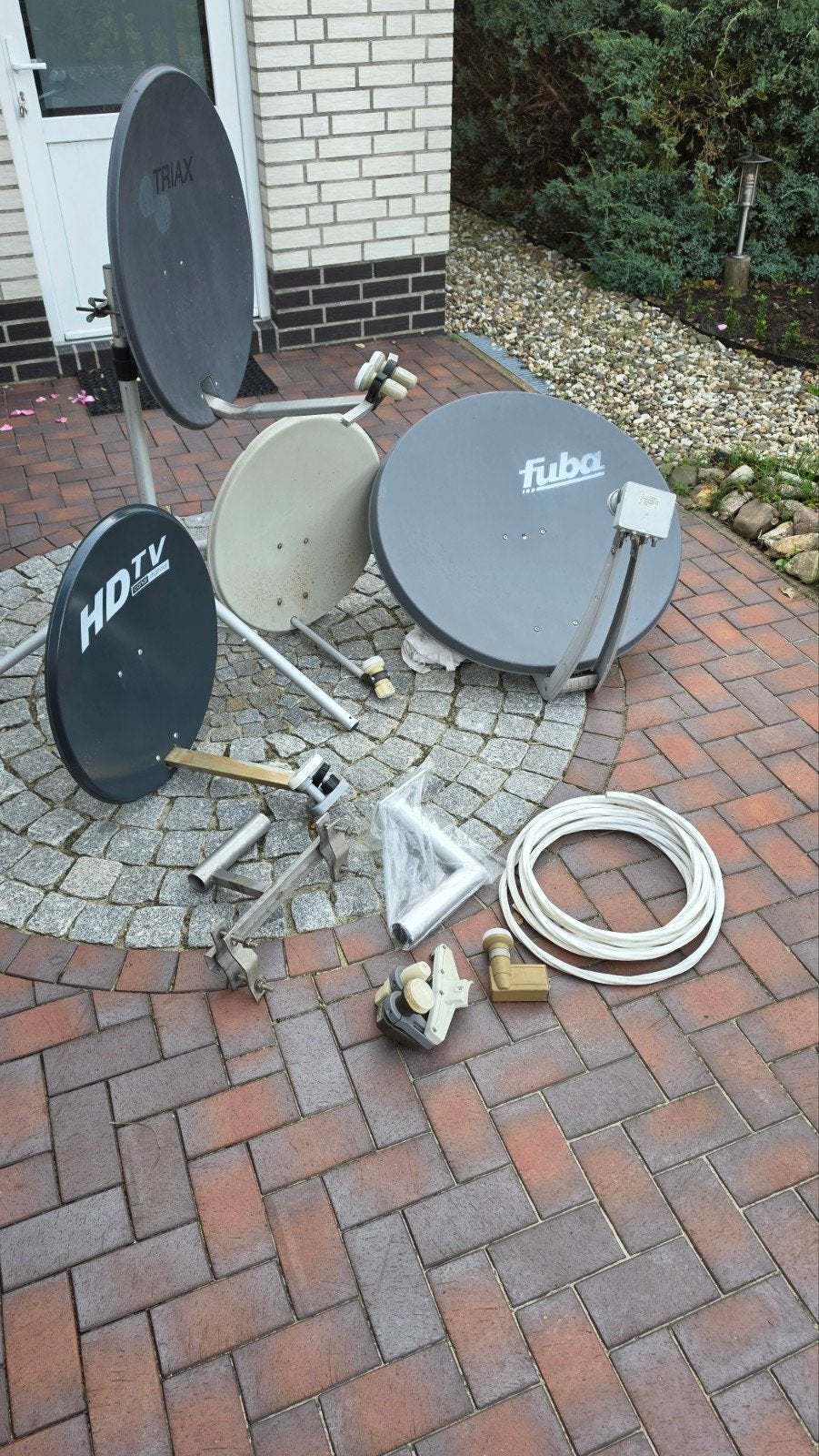 Schotelantennes en toebehoren in 1 koop, zie text, Ophalen, Gebruikt, Overige merken