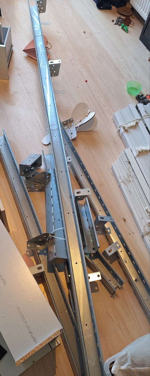 Metalen rails en beugels voor opslag of rekken, Ophalen, Gebruikt