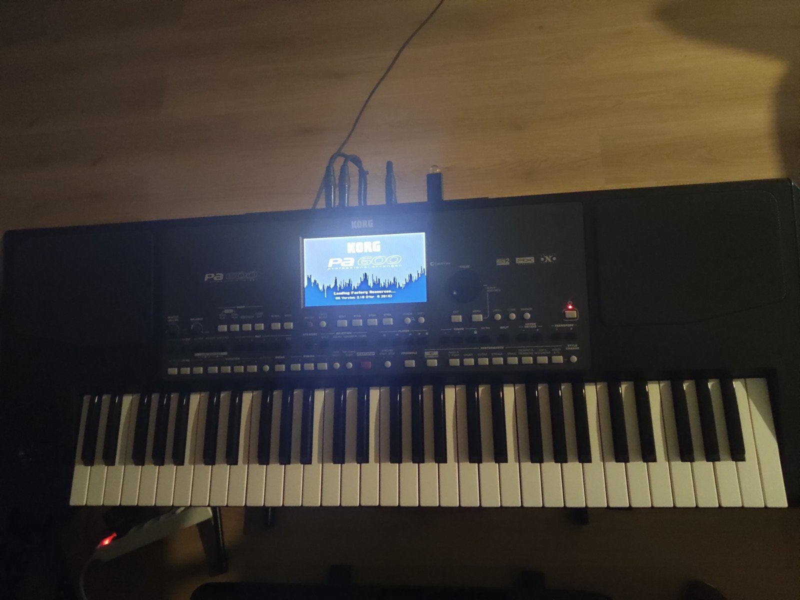 Korg Pa600, Muziek en Instrumenten, Ophalen, 61 toetsen, Korg, Zo goed als nieuw
