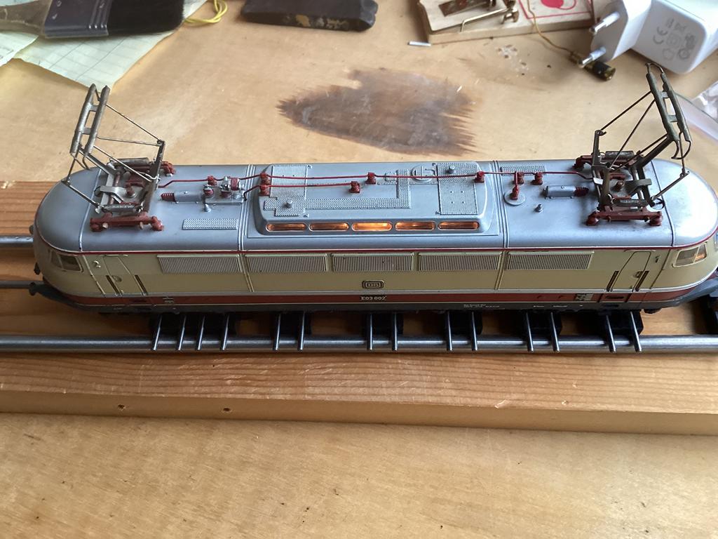 Marklin 3053 DB E03 002 met enkele rij roosters verlichte, Hobby en Vrije tijd, Modeltreinen | H0, Wisselstroom, Wagon, Ophalen of Verzenden