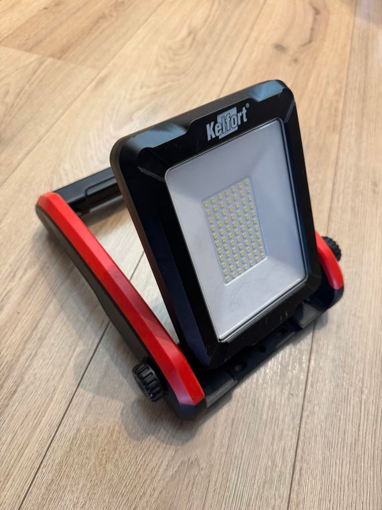 Kelfort Bouwlamp LED 20W 18V makita accu werklamp 2900 Lumen, Doe-het-zelf en Verbouw, Bouwverlichting, Ophalen of Verzenden, Zo goed als nieuw