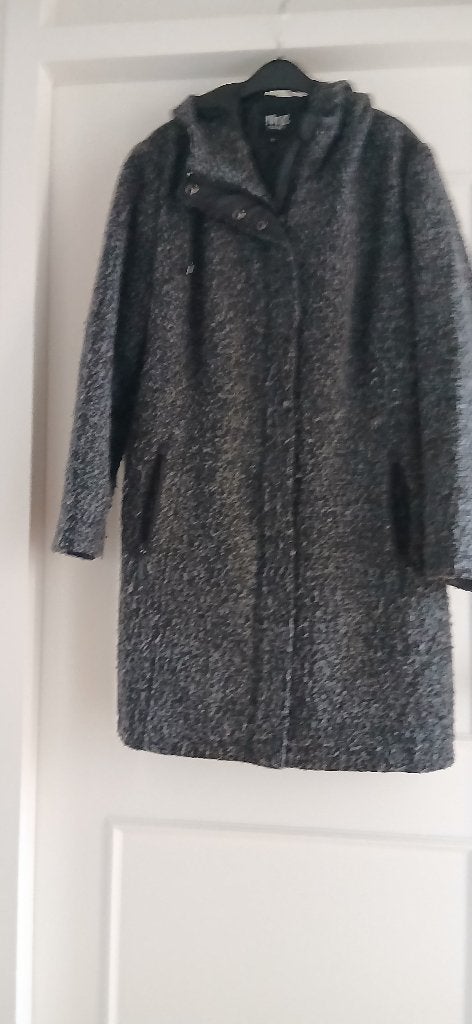 te koop: dames winter jassen, Ophalen of Verzenden, Zo goed als nieuw, Maat 42/44 (L), Zwart