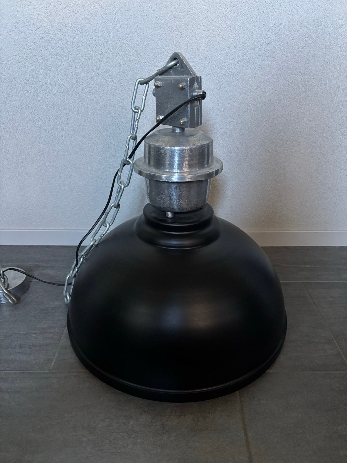 Industriële hanglamp zwart metaal met ketting, Ophalen, Gebruikt, Metaal, E27 (groot)