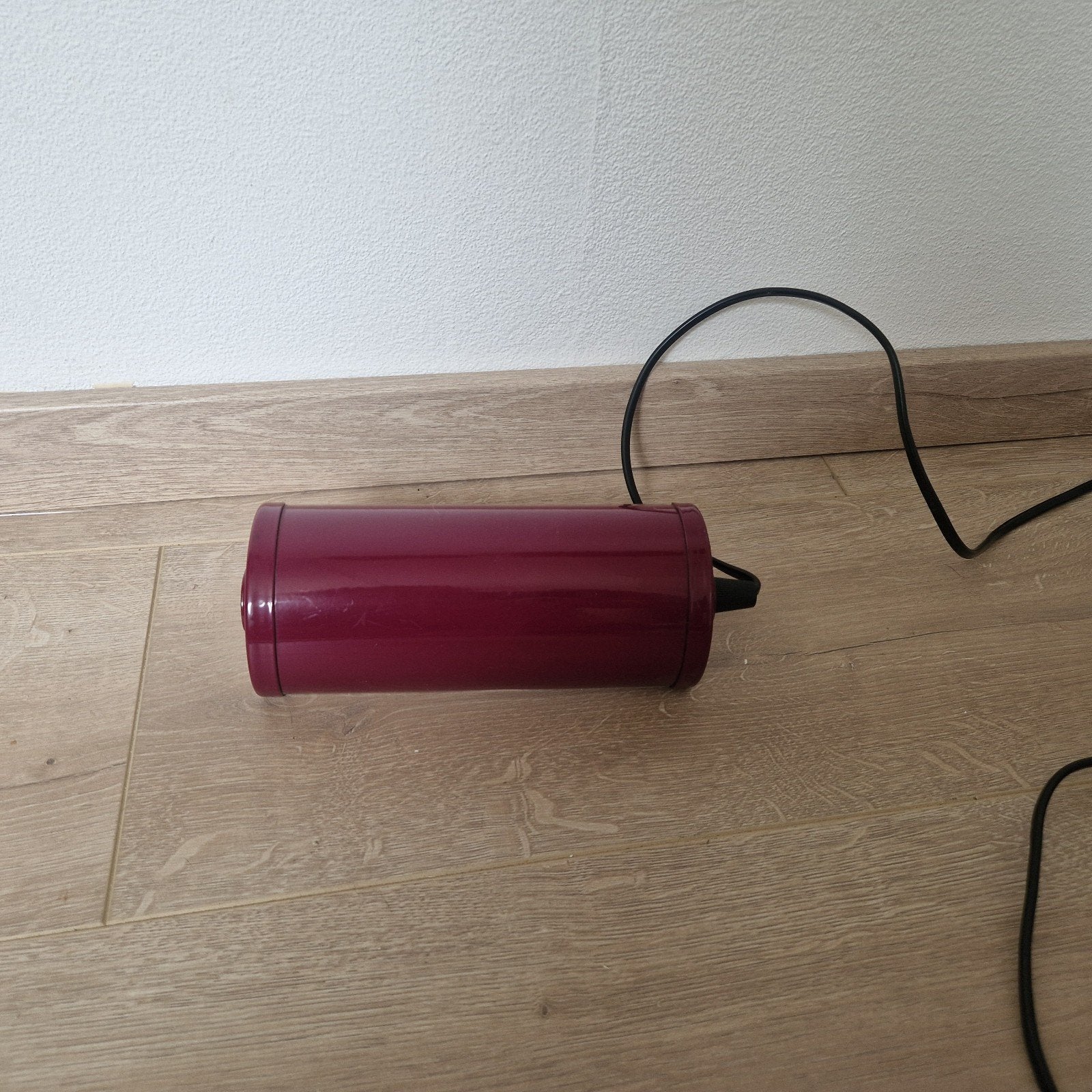 Vintage bedlampje / wandlamp - bordeauxrood, Huis en Inrichting, Lampen | Wandlampen, Ophalen of Verzenden, Gebruikt, Metaal