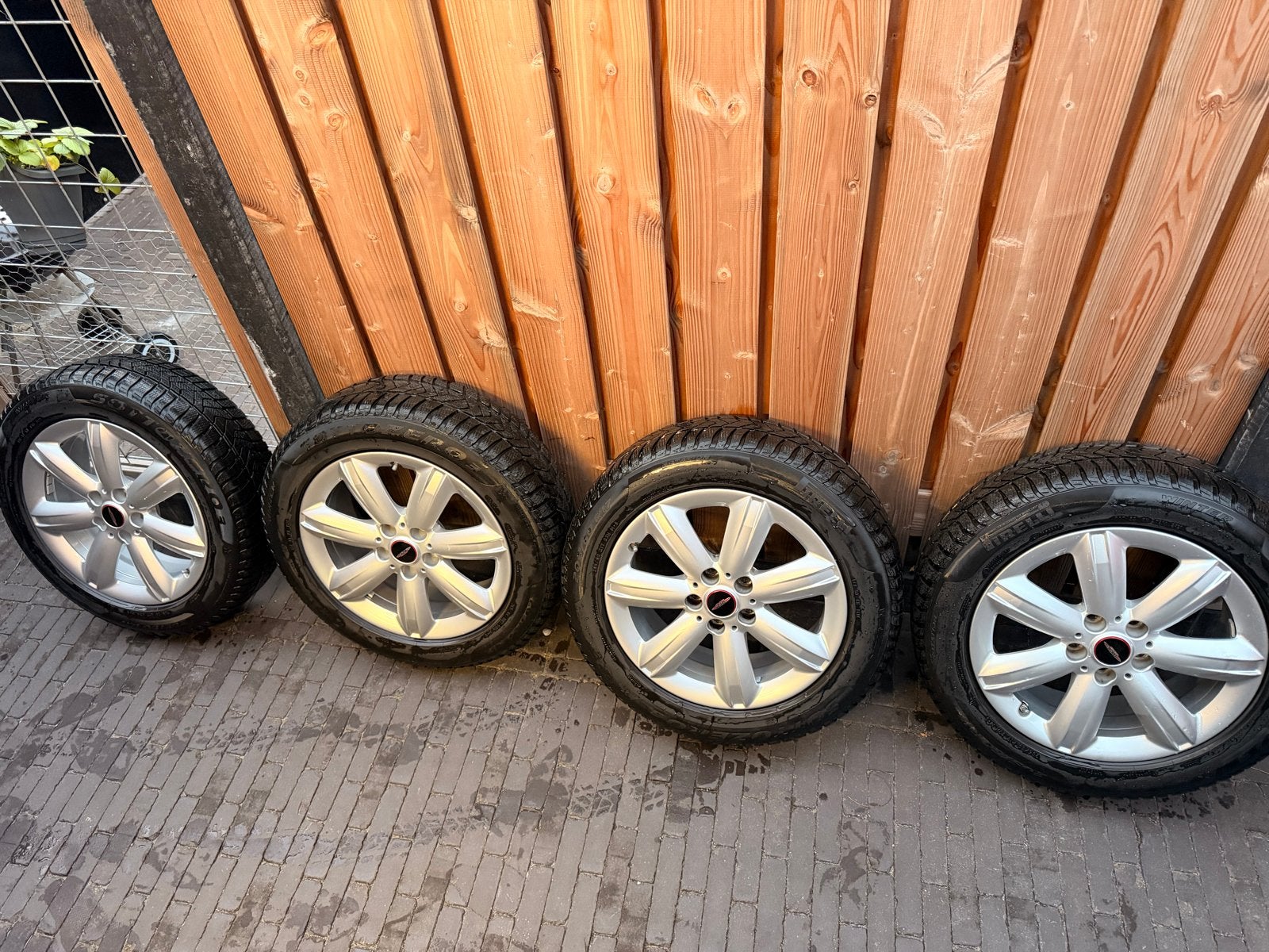 Originele John Cooper Works MINI velgen met winterbanden, Auto-onderdelen, Ophalen, Gebruikt, Banden en Velgen, 17 inch