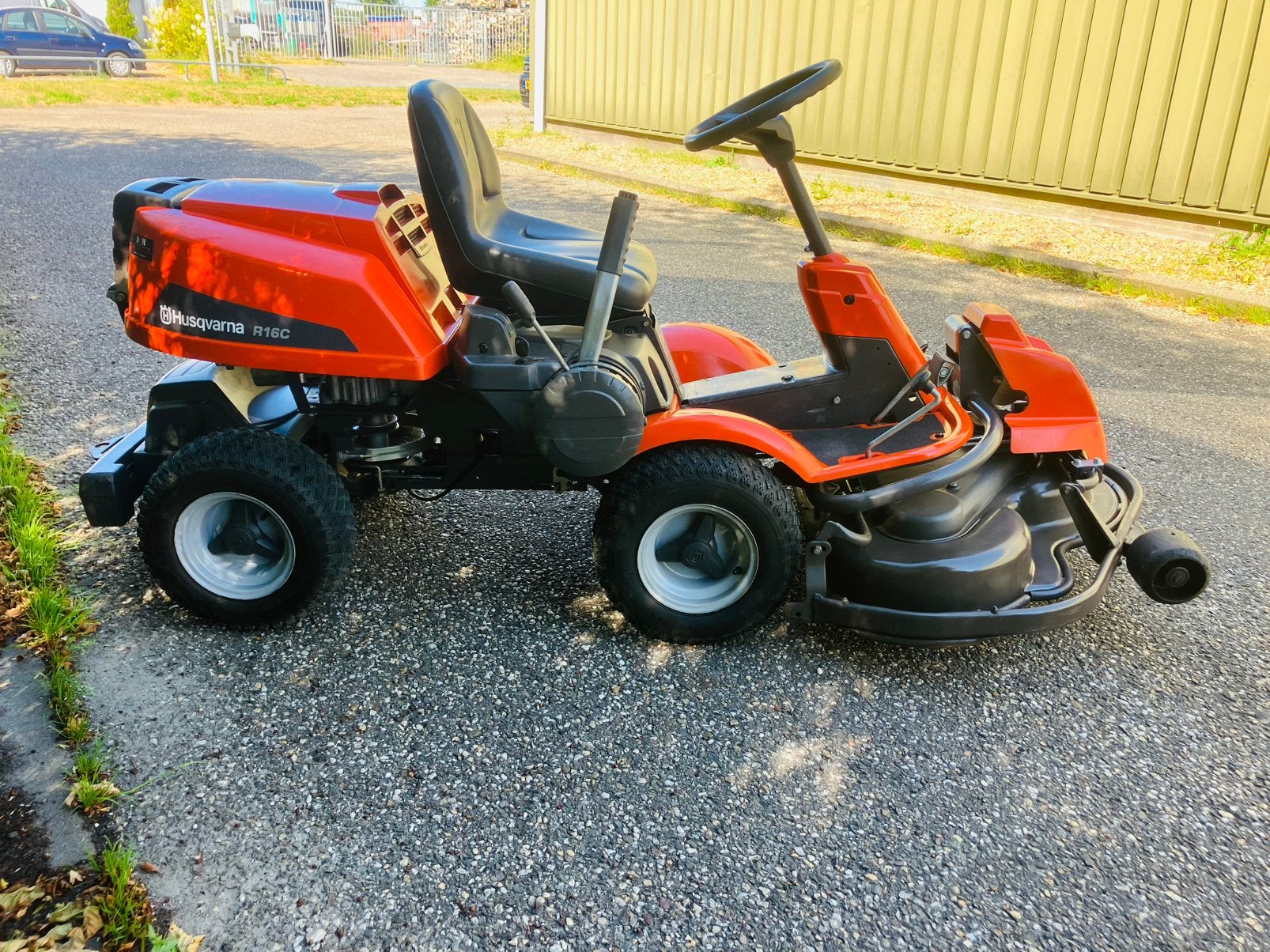 Nette Husqvarna R16 zitmaaier hydro zgan mulchdek, Ophalen, Zo goed als nieuw