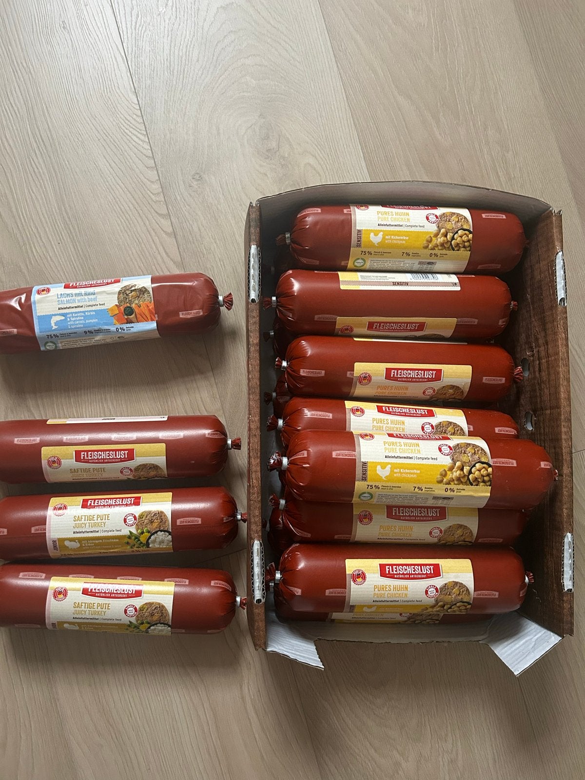 17 hondenvoer worsten á 800 gram Fleischeslust, Ophalen, Hond