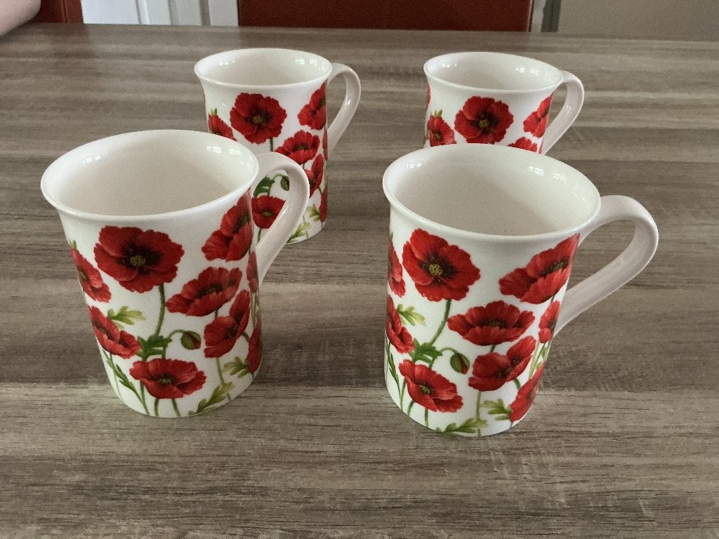 4 mokken klaproos motief, Nieuw, Overige stijlen, Aardewerk, Mok