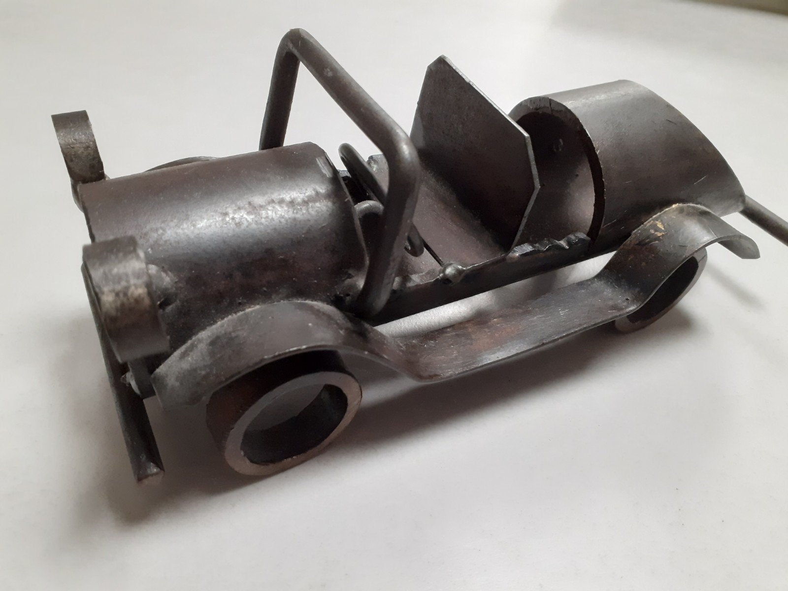 Unieke handgemaakte metalen oldtimer decoratie, Verzenden