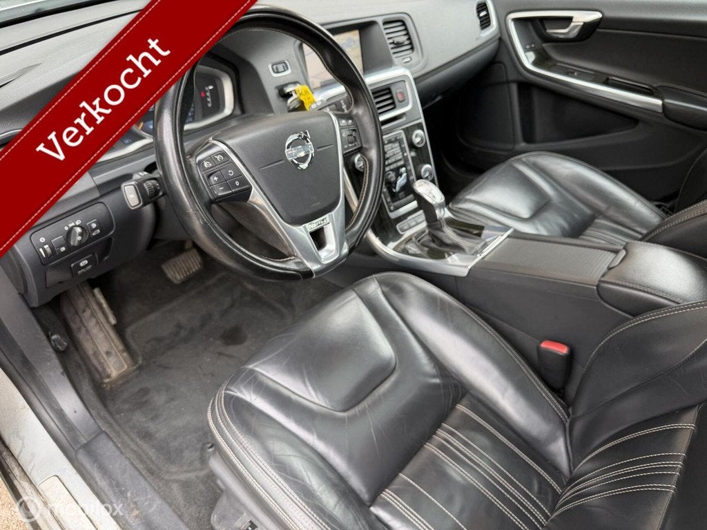 Volvo V60 2.4 D6 AWD Plug-In Hybrid Pure Limited EXPORT !, Auto's, Volvo, Automaat, Euro 5, 1848 kg, Vierwielaandrijving