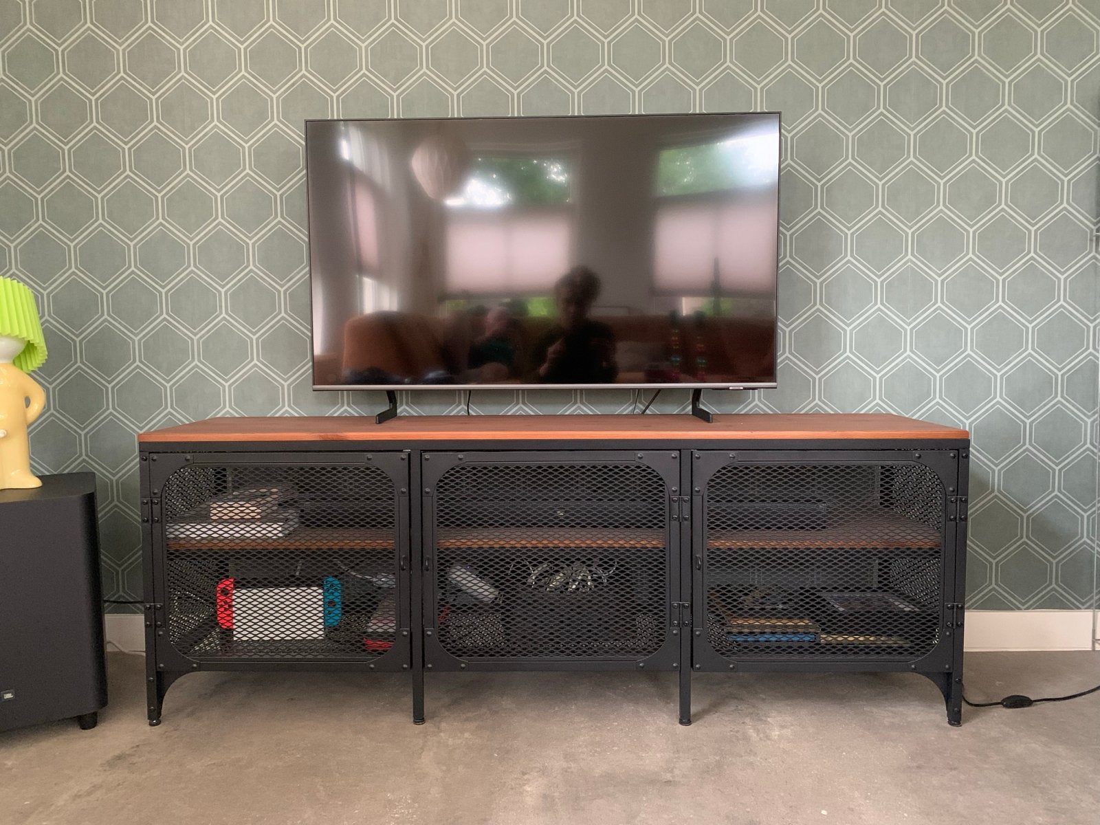 IKEA FJÄLLBO TV-meubel, zwart, 150x36x54 cm, 100 tot 150 cm, Zo goed als nieuw, Minder dan 100 cm, 25 tot 50 cm
