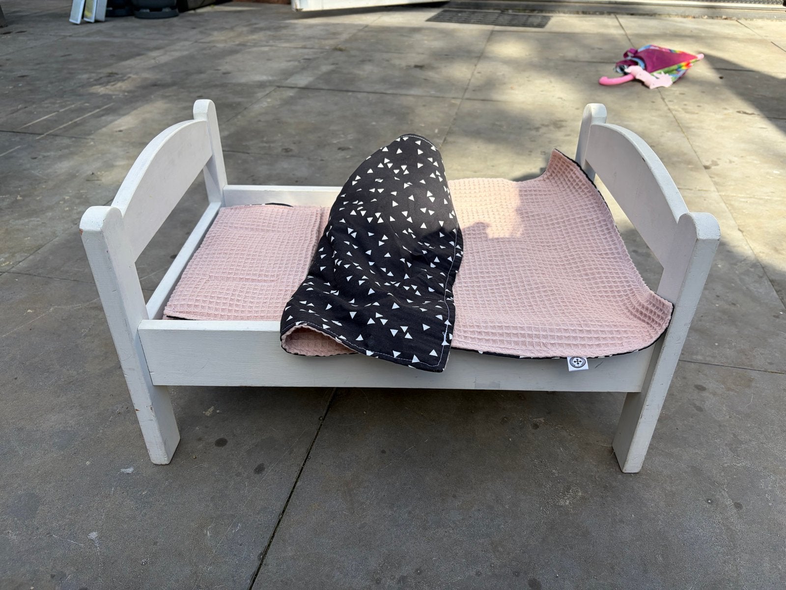 Houten poppenbedje met matrasje en dekentje, Ophalen, Gebruikt, Babypop