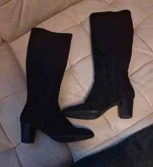 Zwarte suède Dungelmann laarzen maat 40, Kleding | Dames, Hoge laarzen, Zwart, Ophalen of Verzenden, Gedragen