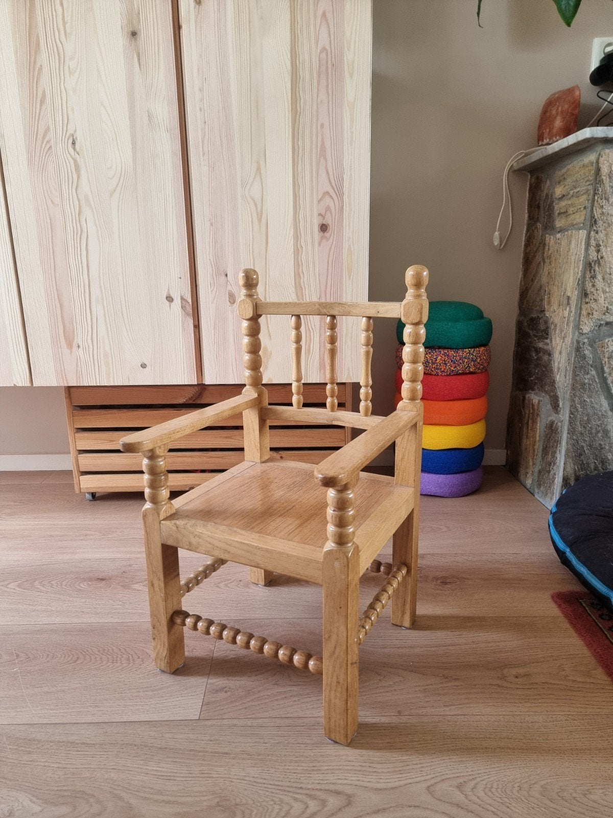 Stevige houten kinderstoel, Kinderen en Baby's, Ophalen, Gebruikt, Stoel(en)