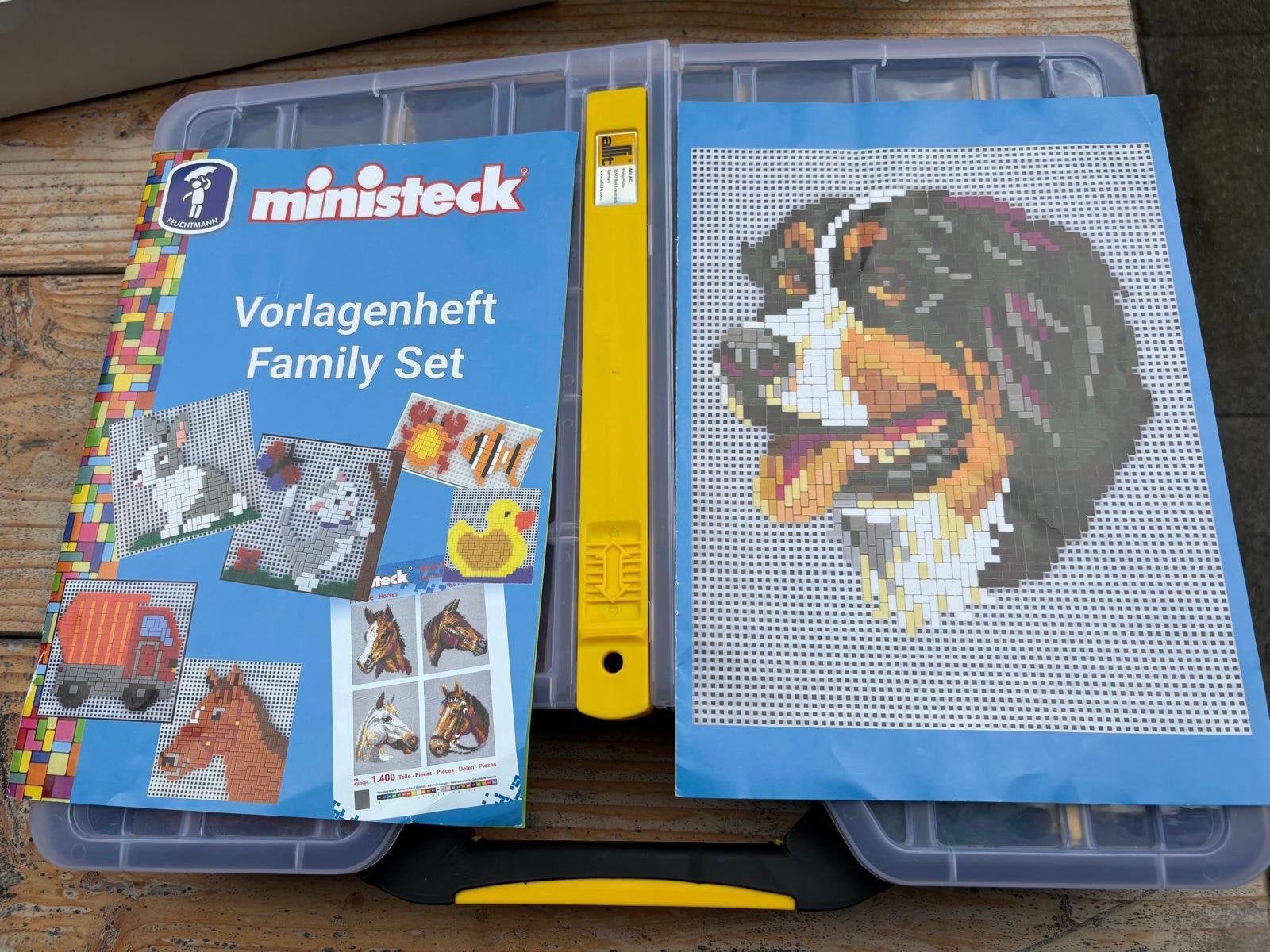 Ministek gesorteerd en met boekje, Hobby en Vrije tijd, Ophalen, Zo goed als nieuw