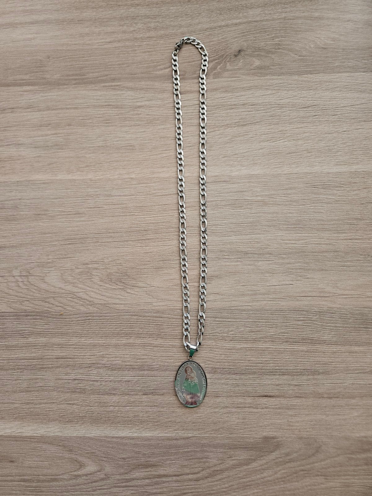Zilverkleurige ketting met hanger - Maria met kind, Niet van toepassing, Niet van toepassing, Ophalen of Verzenden, Zo goed als nieuw