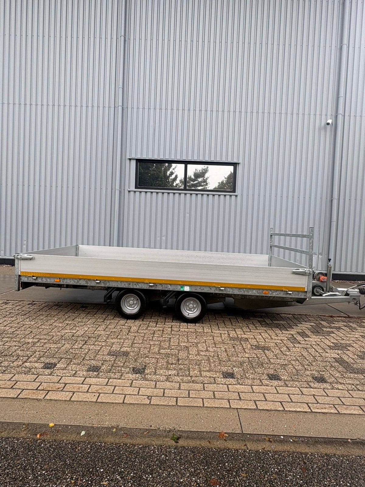 Eduard Multitransporter 2700 kg lier, rijplaten, ZGAN!, Auto diversen, Ophalen, Zo goed als nieuw