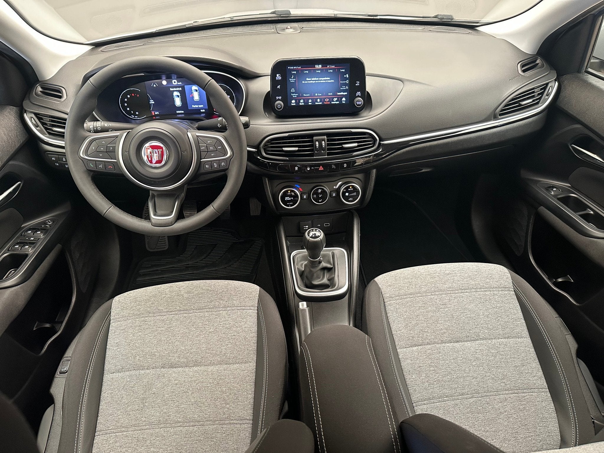 Fiat Tipo 1.0 Cross, Auto's, Fiat, 12 maanden, 101 pk, Gebruikt, 4 stoelen