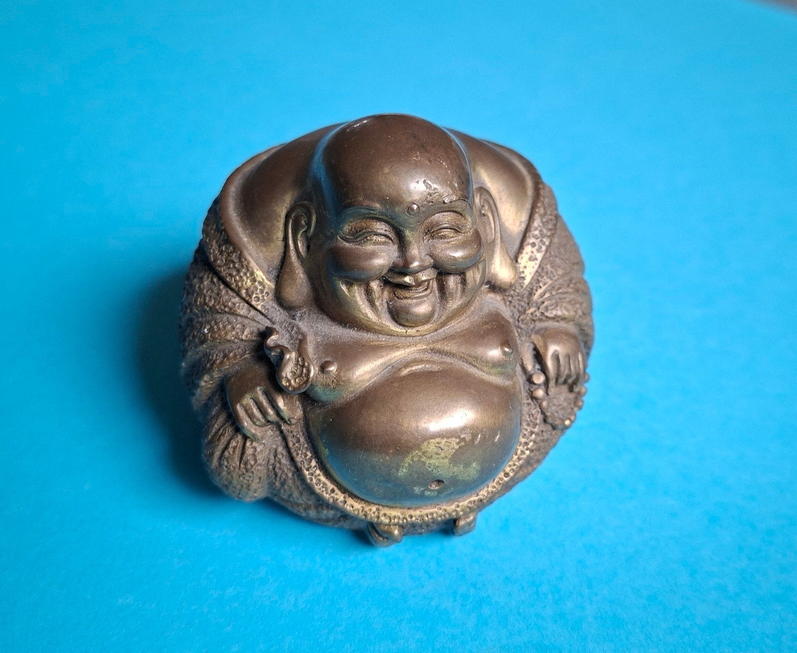 Vintage Lachende Boeddha Beeldje - Gelukssymbool, Ophalen of Verzenden, Gebruikt, Metaal, Bruin