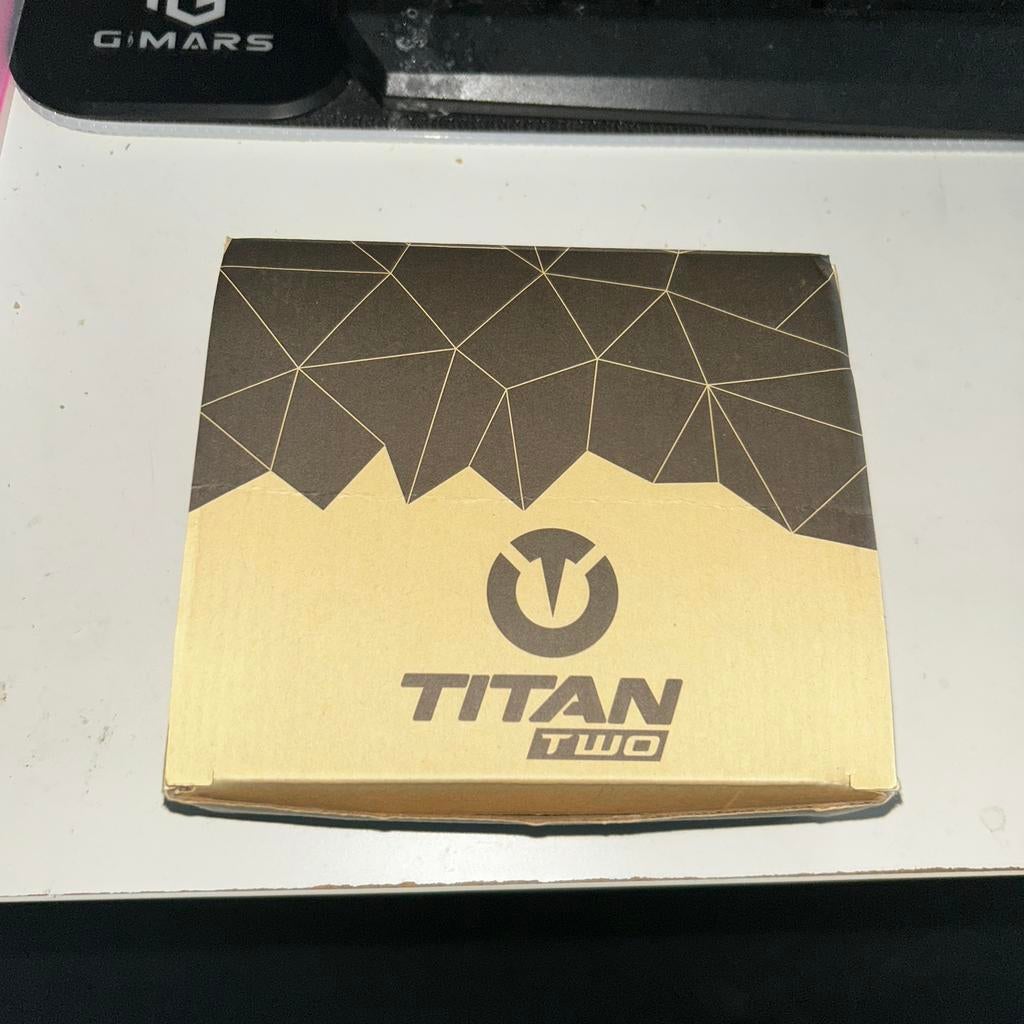 Titan 2 brand new good condition, Ophalen of Verzenden, Zo goed als nieuw