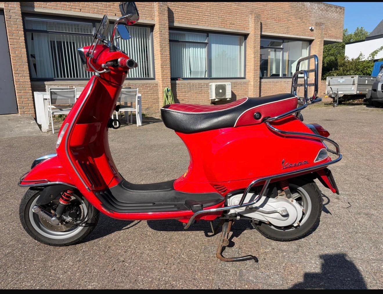 Vespa lx 2 takt geel kenteken, Ophalen, Zo goed als nieuw, Benzine, Vespa LX