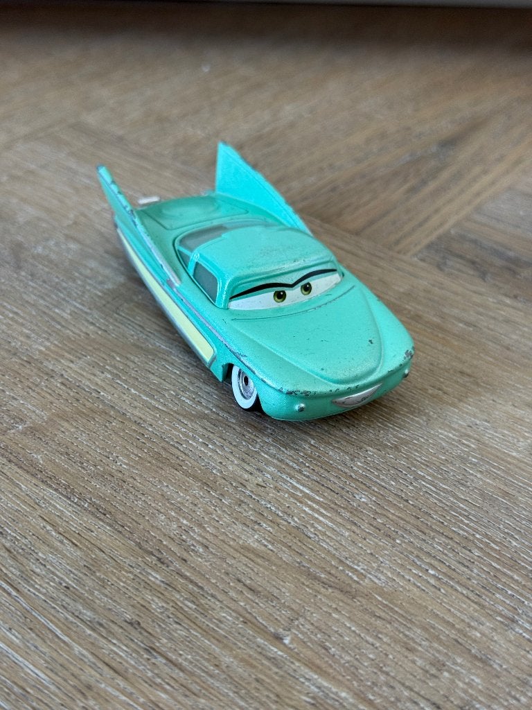 Used Disney Cars speelgoed auto Flo V8 Cafe Retro show toy, Ophalen of Verzenden, Gebruikt