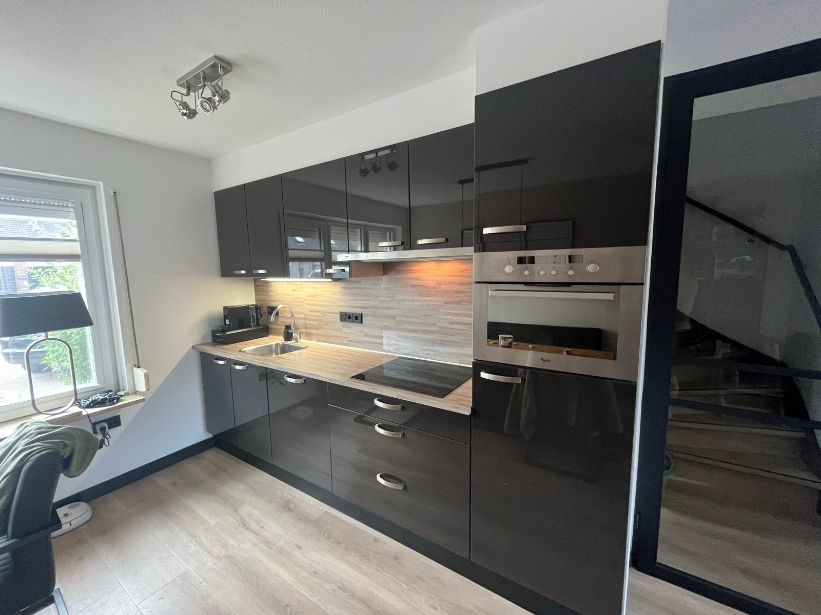 Moderne complete keuken te koop – 305 cm breed, Ophalen, Gebruikt, Bruin, Enkelwandige keuken
