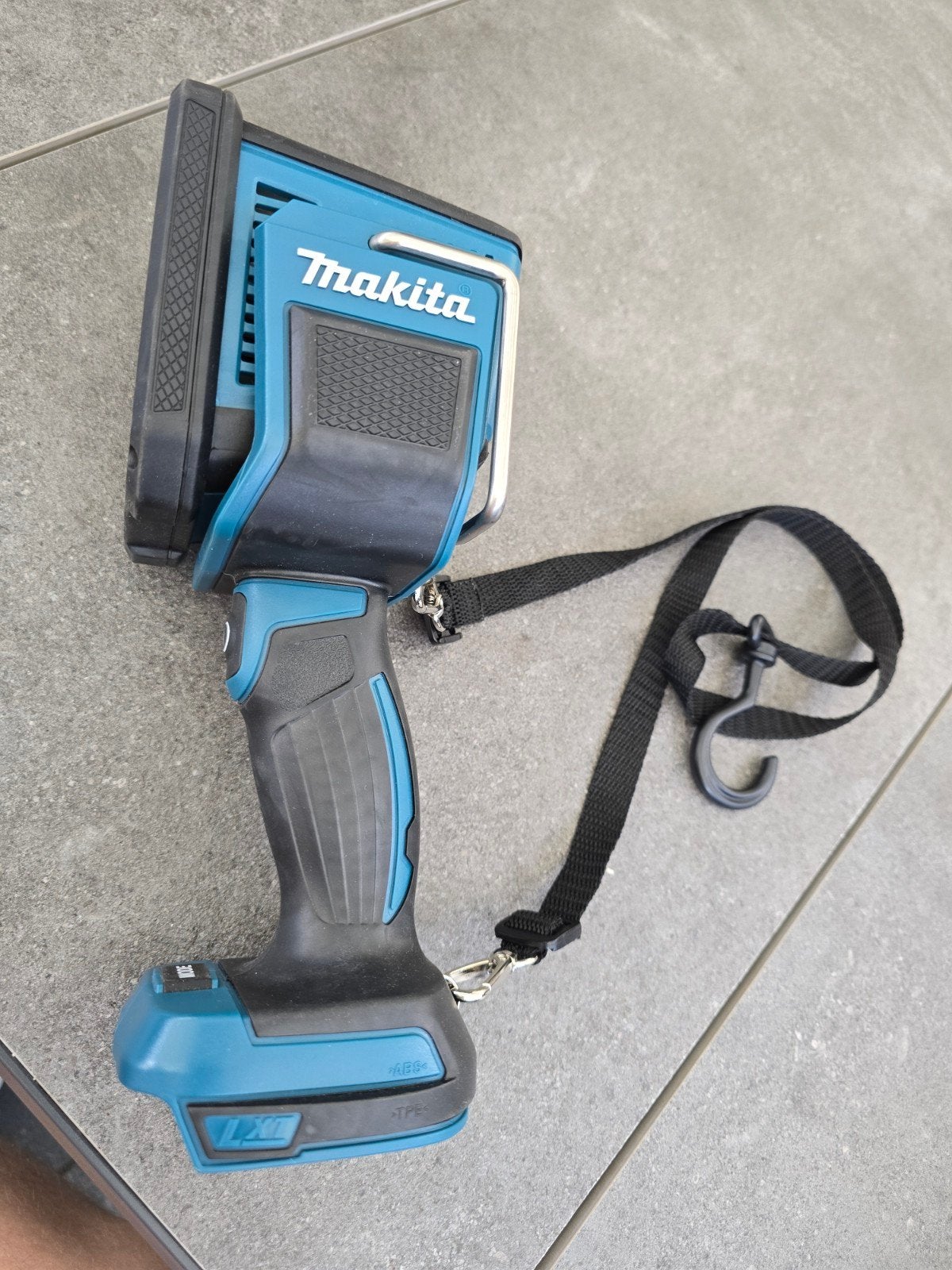 Makita DML812 LED schijnwerper NIEUW. Zaklamp 18V, Ophalen of Verzenden, Nieuw