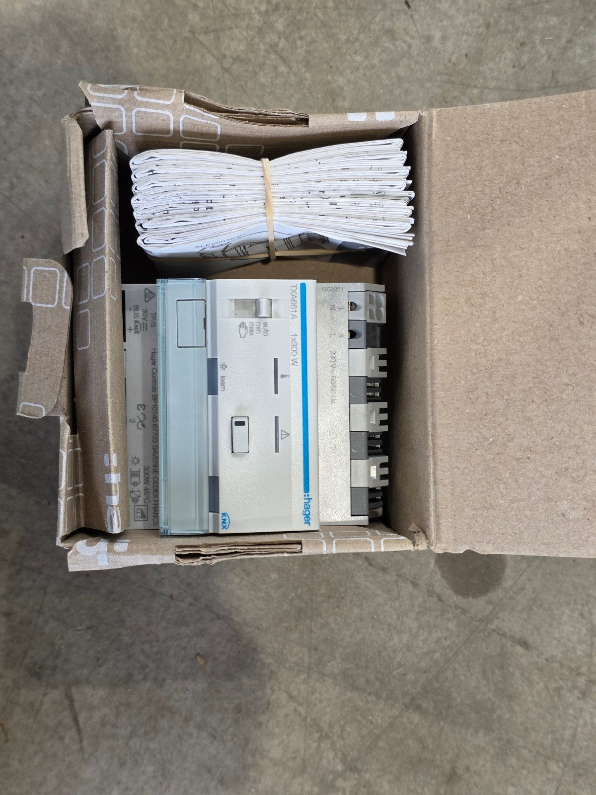 Hager TXA661A Universele KNX Dimmer 1x300W Nieuw in doos, Ophalen of Verzenden