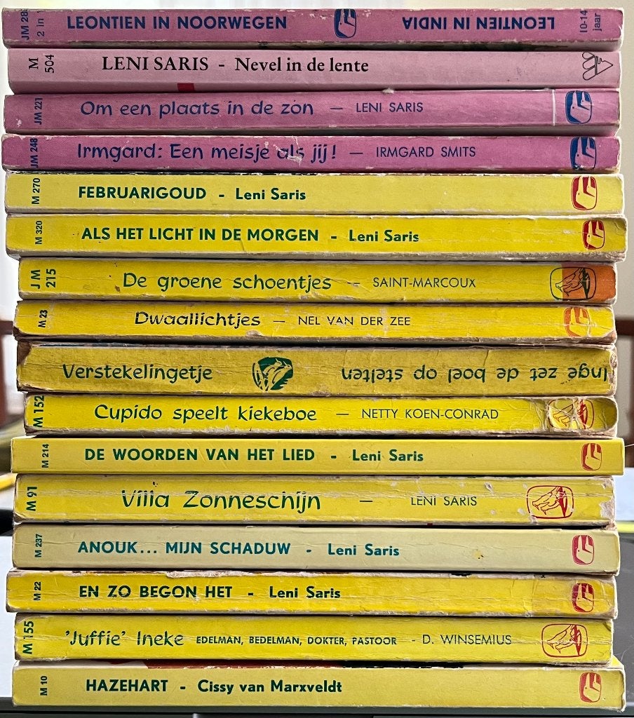 Witte Raven Jeugdpocktes, 16 stuks (4x roze, 12x geel), Boeken, Gelezen, Diverse auteurs, Ophalen of Verzenden, Nederland