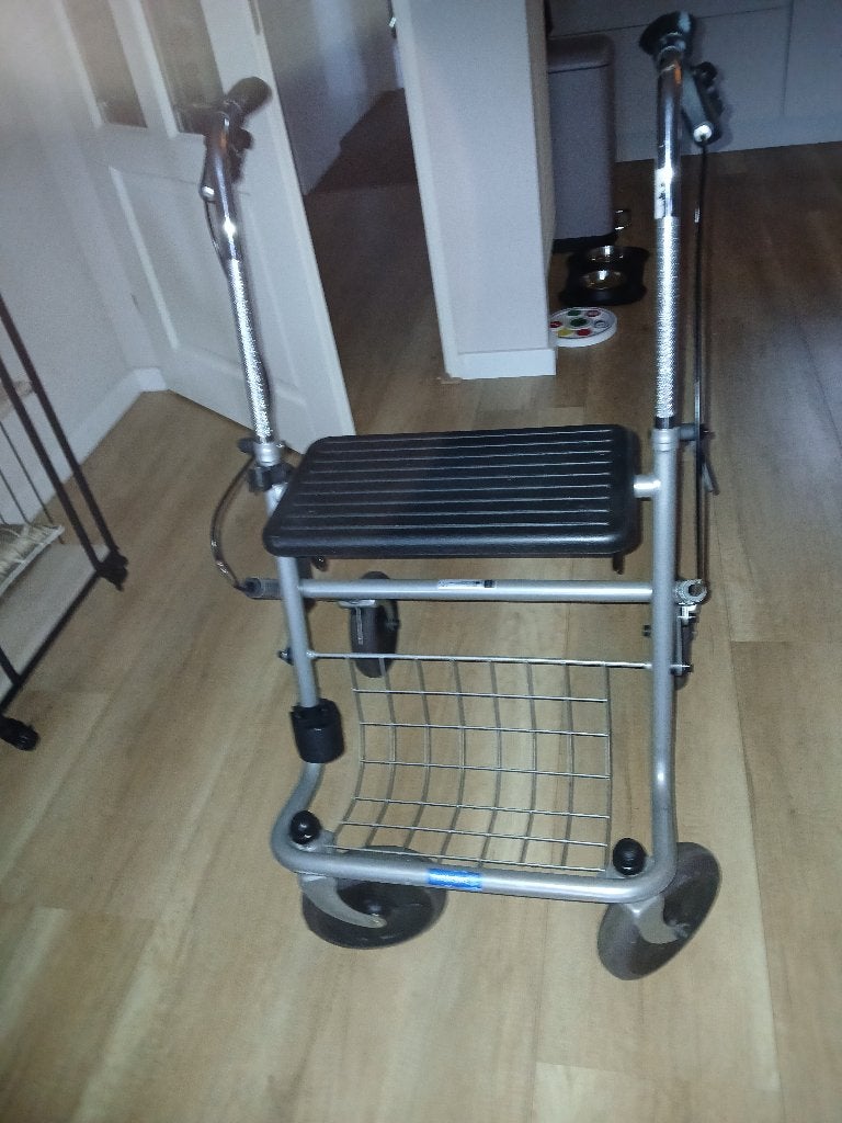 Rollator z.g.a.n, Diversen, Rollators, Ophalen, Opvouwbaar, Zo goed als nieuw