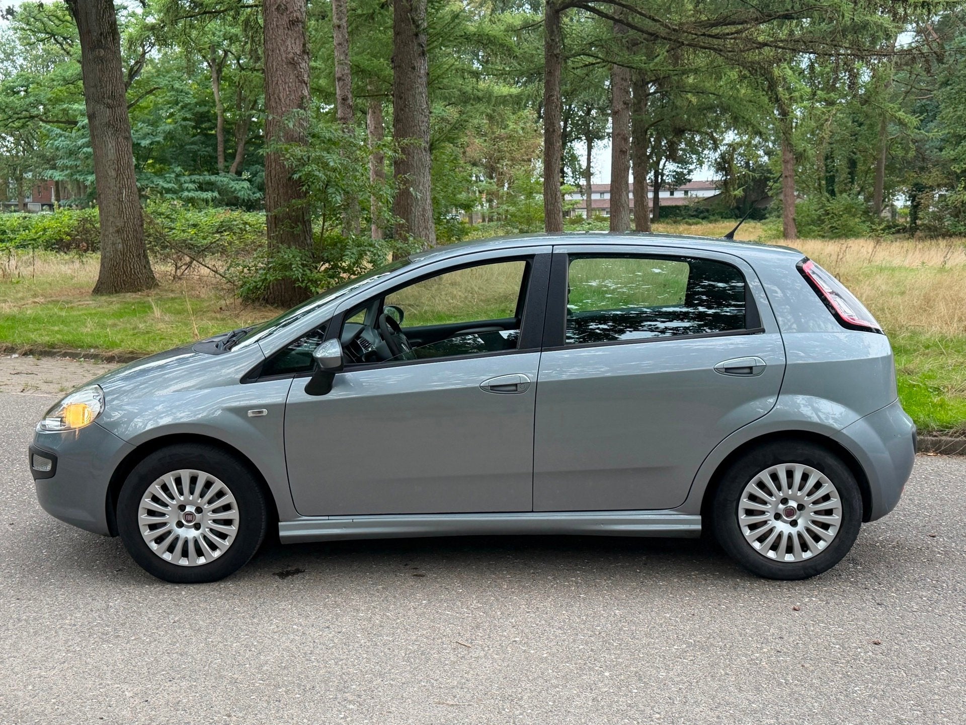 Fiat Punto Evo 1.3 M-Jet Dynamic 2010 5 Deurs grijs airco, Auto's, Fiat, Voorwielaandrijving, Euro 5, Gebruikt, Zwart