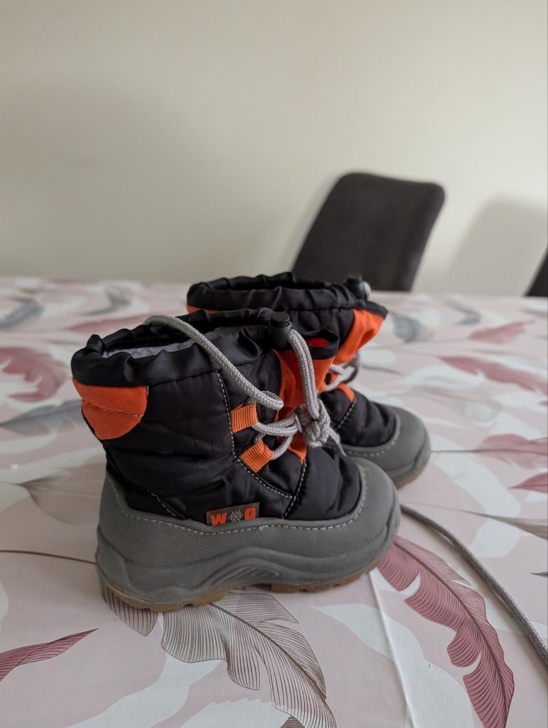 Snowboots maat 25, Kinderen en Baby's, Kinderkleding | Schoenen en Sokken, Ophalen