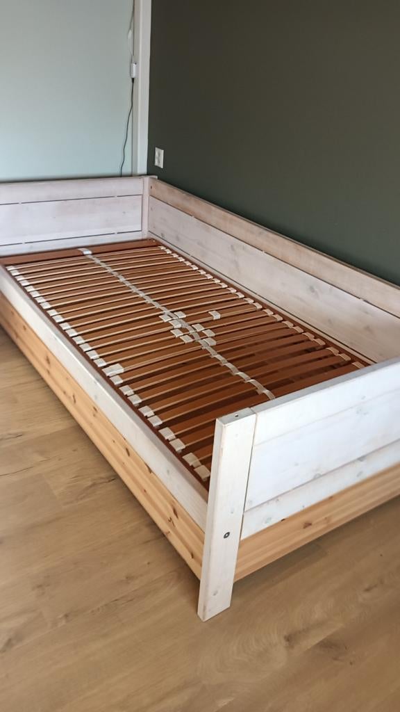 Lifetime bed, nachtkastje en bedlade - whitewash/hout, Ophalen, Gebruikt, 90 cm, Eenpersoons