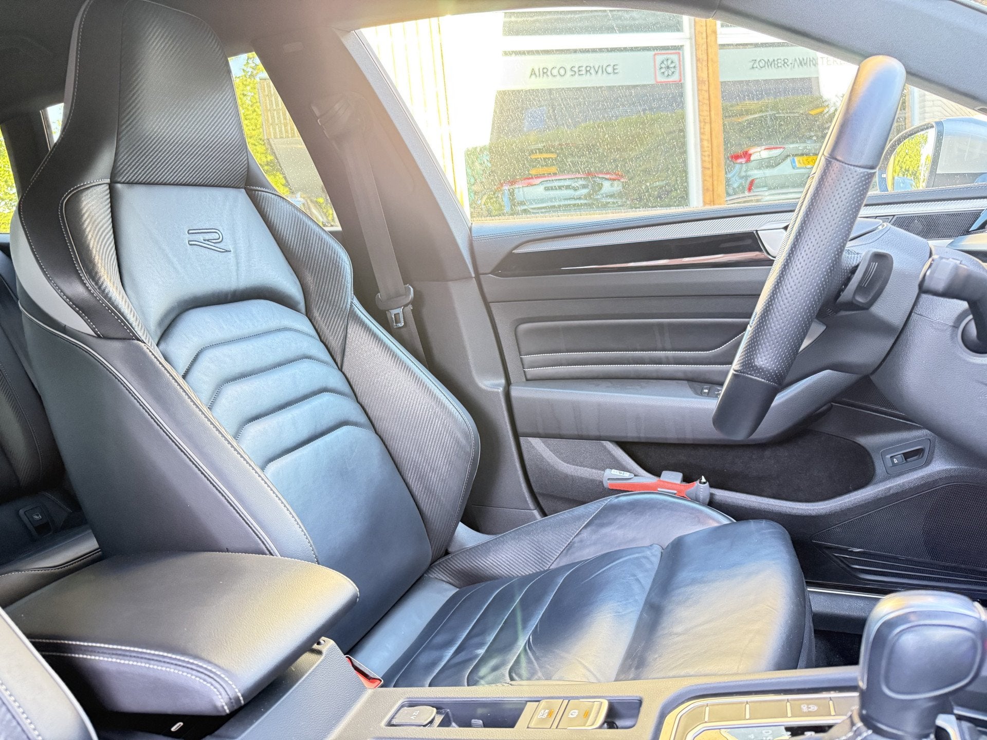 Volkswagen Arteon Shooting Brake 2.0 TSi 190pk R-Line Busine, Auto's, Arteon, 1984 cc, Zilver of Grijs, Verwarmde buitenspiegels