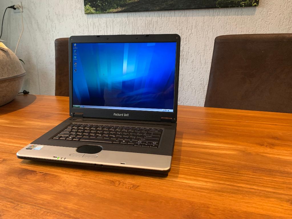 Nette 15,4 inch Windows XP retro laptop. Accu werkt, Computers en Software, Windows Laptops, Minder dan 4 GB, Minder dan 2 Ghz