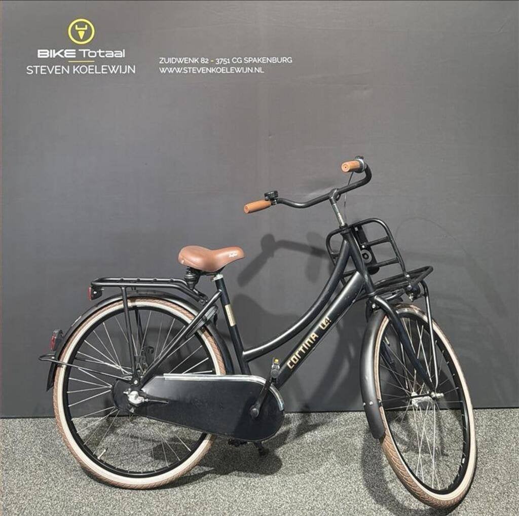 Cortina U4 zwart met Terugtraprem, Ophalen, Gebruikt, 24 inch