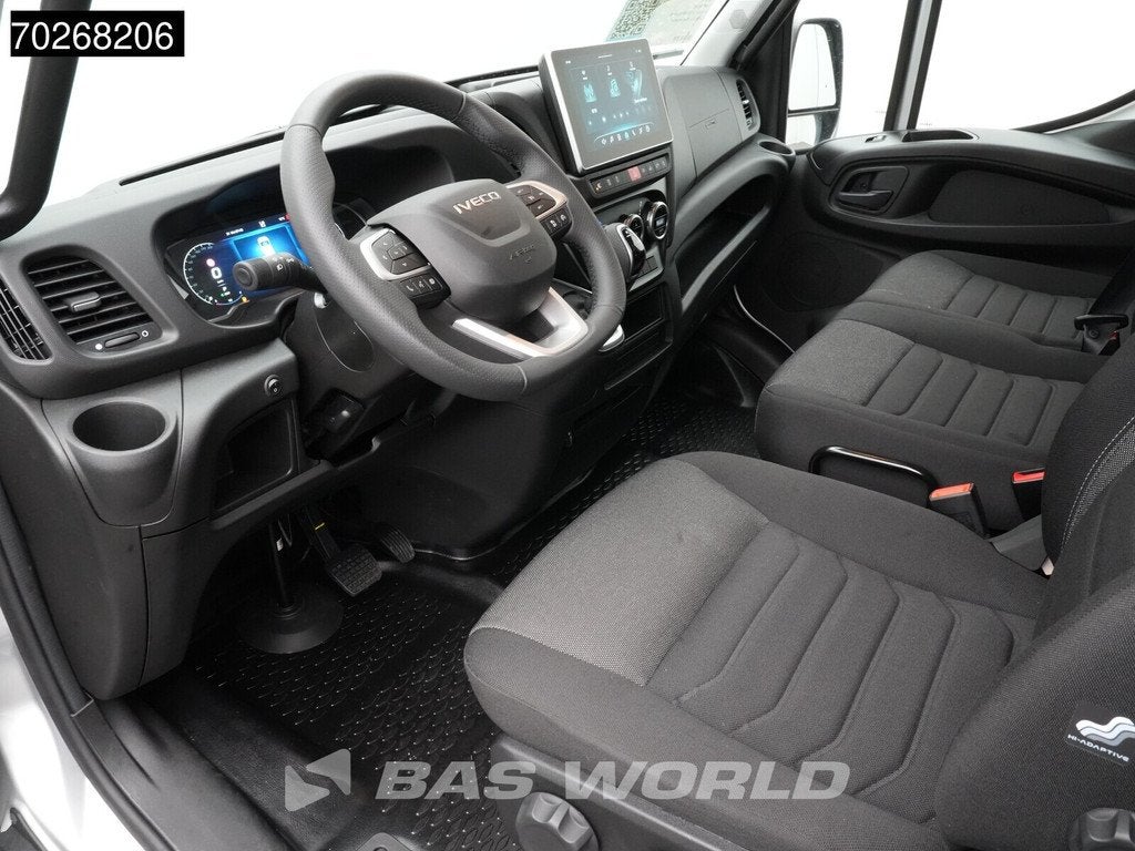 Iveco Daily 35S21 BPM VRIJ! 3.0L Automaat L2H2 Black Edition, Auto's, Automaat, Stof, Euro 6, 4 cilinders