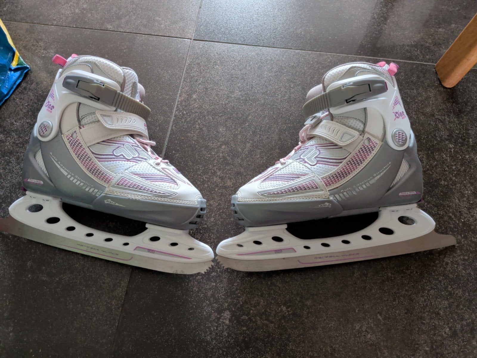 Verstelbare fila schaatsen van 38 tm 41 zgan, Ophalen of Verzenden, Zo goed als nieuw, IJshockeyschaatsen, Overige merken