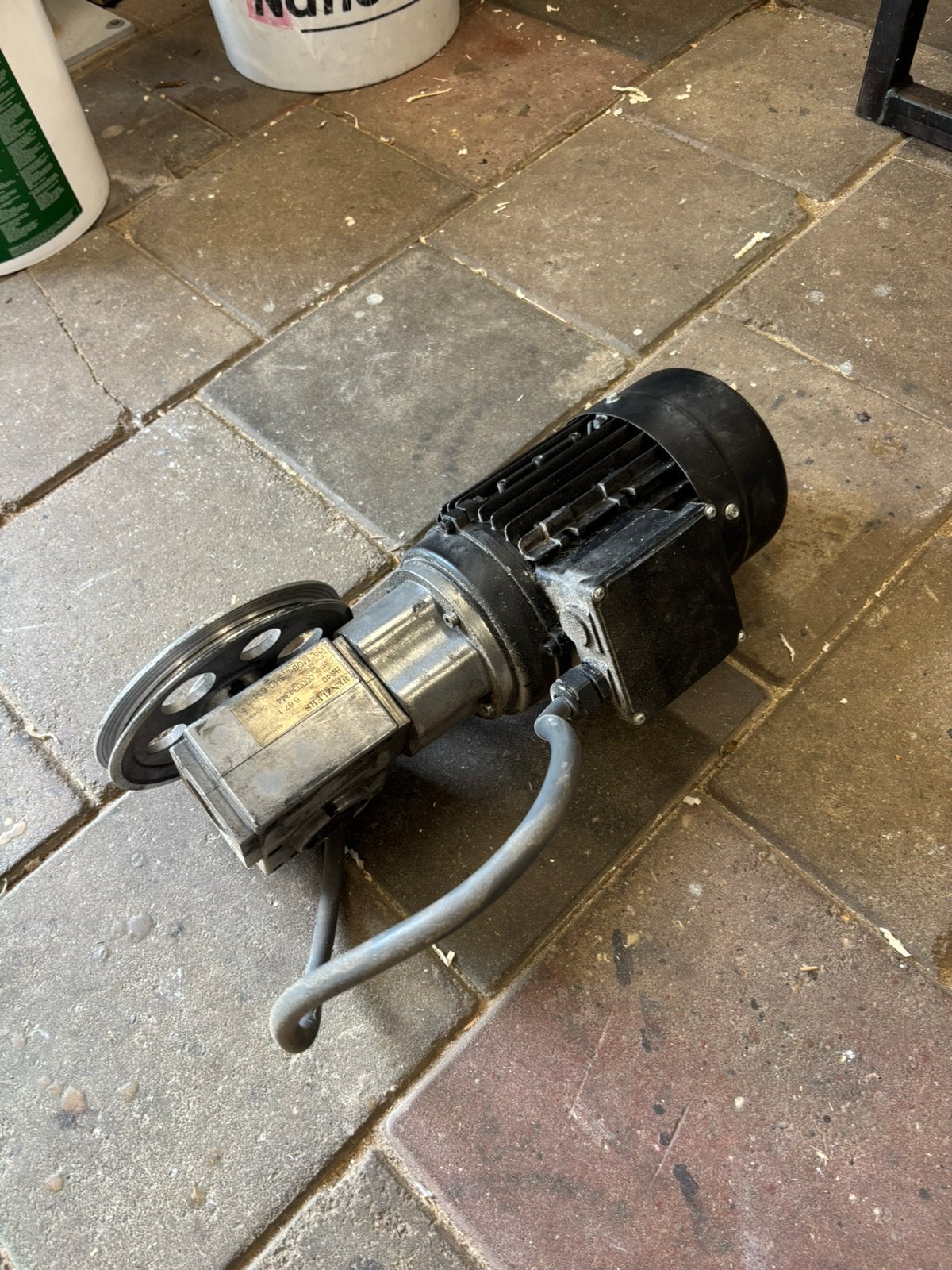 Elektromotor roldeur, Ophalen, Zo goed als nieuw, Elektromotor