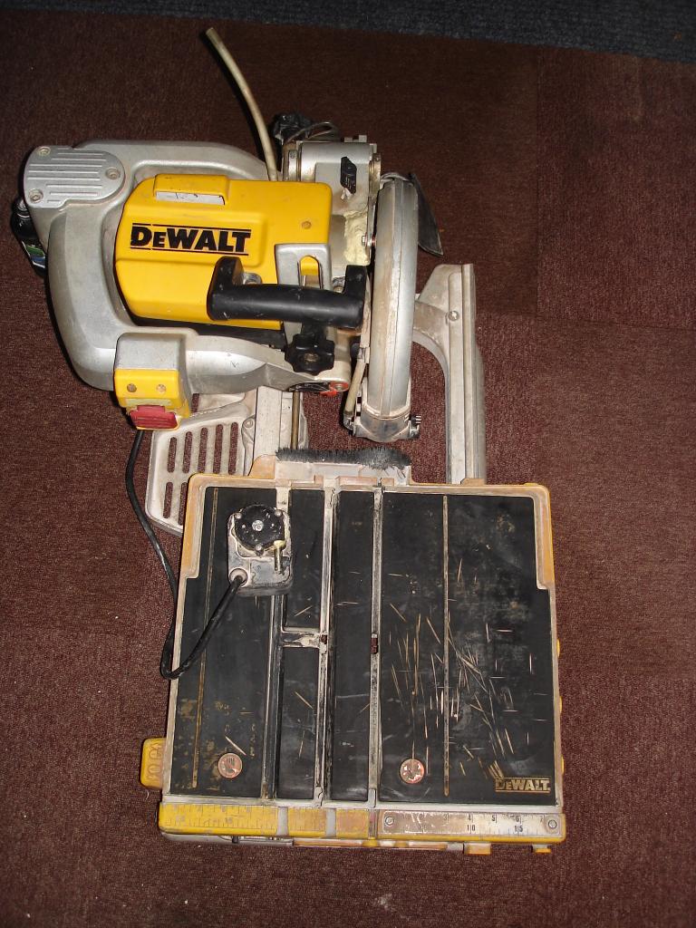Dewalt Wet Saw D24000 - TYPE 1 tegelzaag machine, Ophalen, Gebruikt, DeWalt, Overige typen