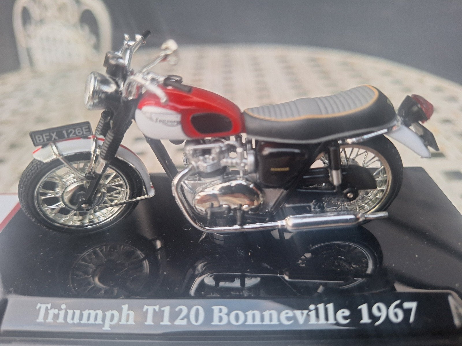 Schaal model Triumph Bonneville T120, Ophalen of Verzenden, Nieuw, Overige merken