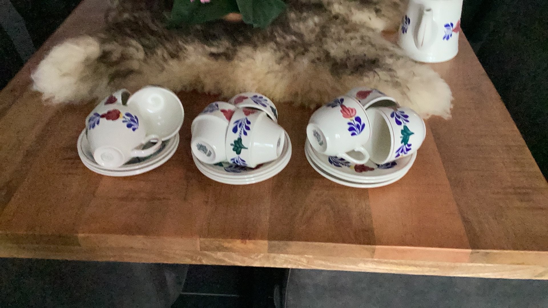 Te koop 3 x kop en schotel (boch) boerenbont, Ophalen of Verzenden, Zo goed als nieuw, Aardewerk, Kop(pen) en/of Schotel(s)