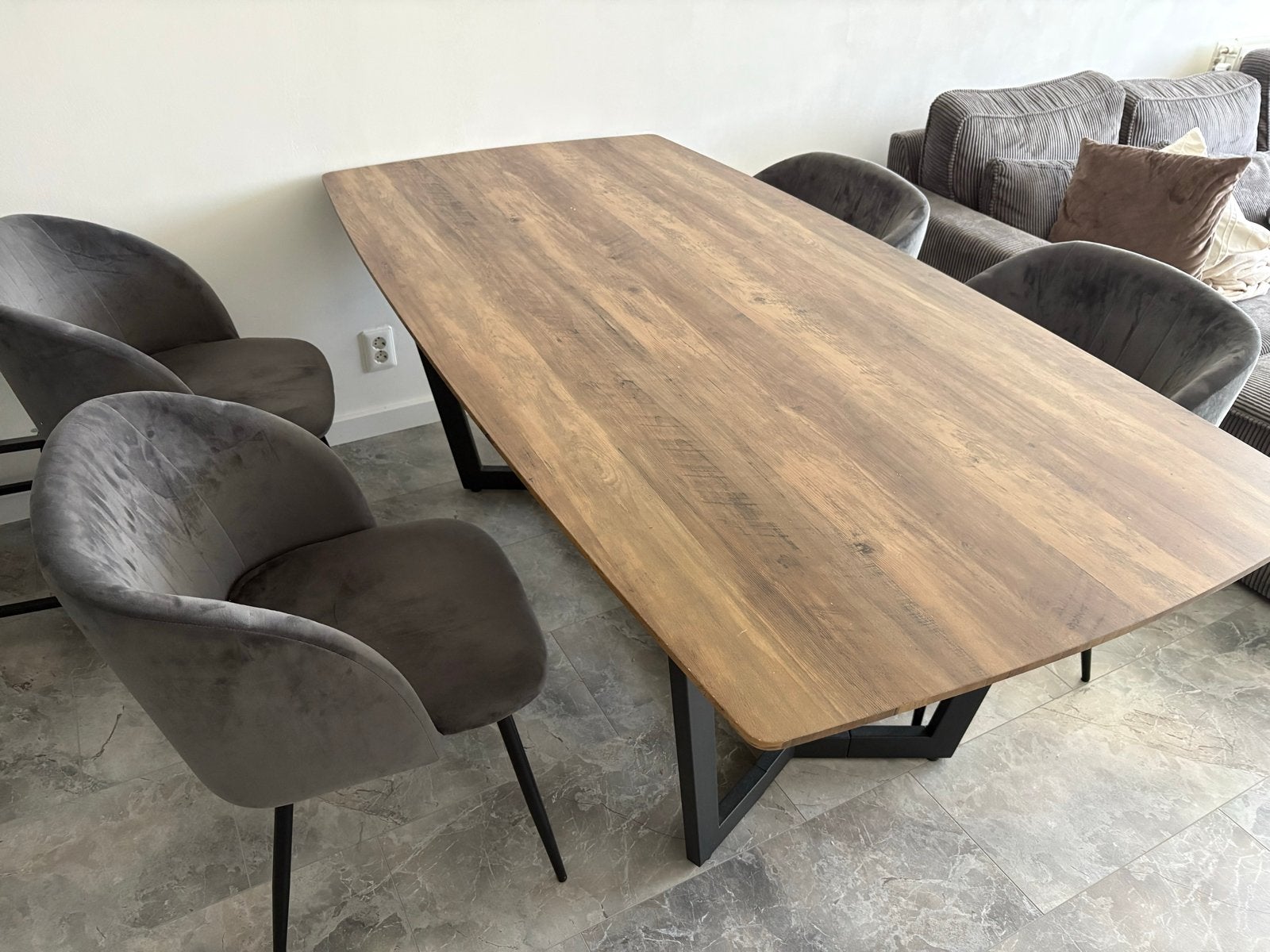 Moderne eettafel stalen onderstel + 4 stoelen grijs, Ophalen, 50 tot 100 cm, Zo goed als nieuw, 150 tot 200 cm