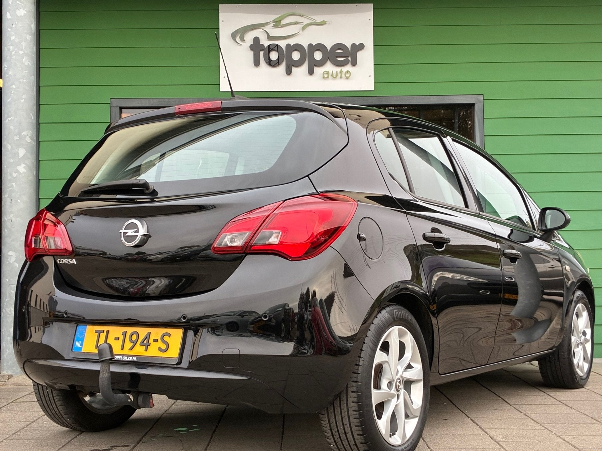 Opel Corsa 1.4 Favourite|Airco|CarPlay|Trekhaak|PDC|NAP|Elek, Voorwielaandrijving, 1063 kg, Gebruikt, 4 cilinders