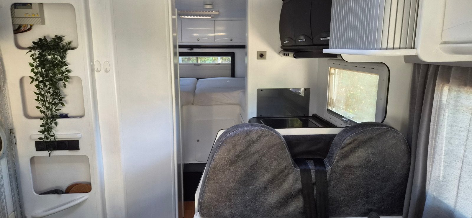 Foto 10 van Adriatik  Stargo 670 SP 2.7 CDI Mercedes 316 | 2005