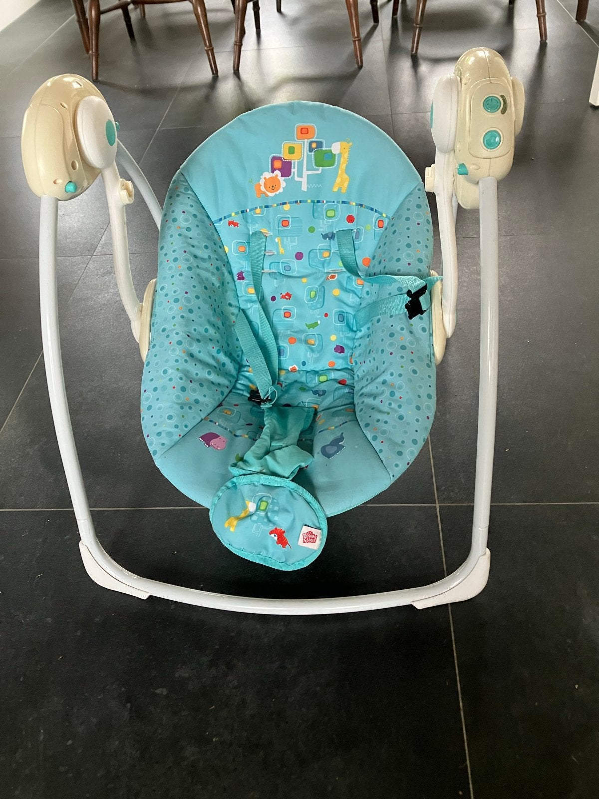 Baby schommelstoel met automaat en muziekje., Ophalen, Gebruikt