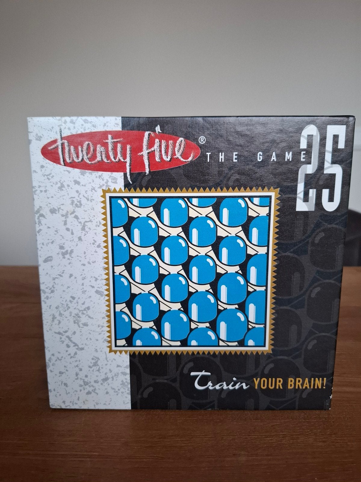 Twenty Five The Game - Train Your Brain! Puzzelspel, Hobby en Vrije tijd, Een of twee spelers, Ophalen of Verzenden, Zo goed als nieuw