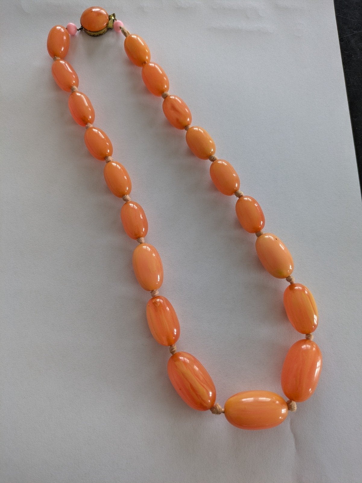 Prachtige kleur oranje bakeliet kralen ketting, Ophalen of Verzenden, Overige materialen, Ketting