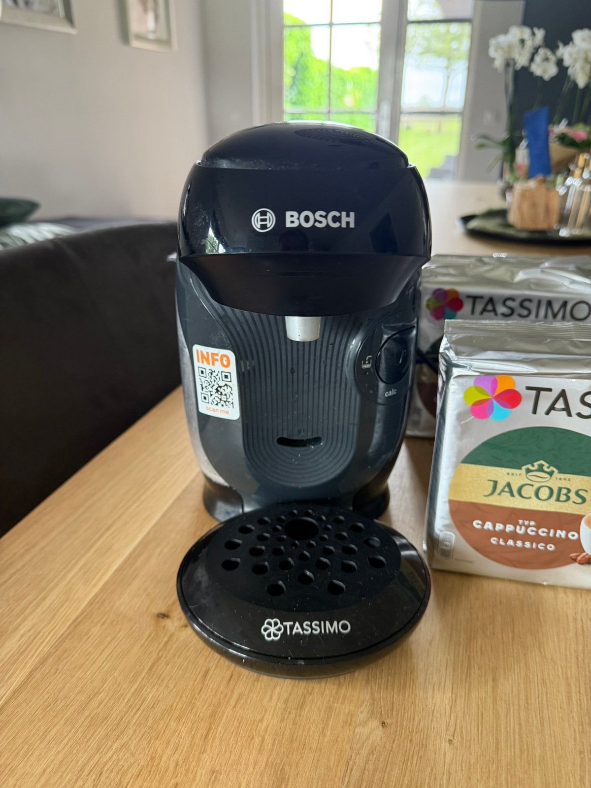 Bosch tassimo met cappucino en molen, Koffiepads en cups, Koffiemachine, Ophalen of Verzenden, Zo goed als nieuw
